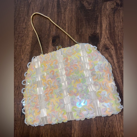 Vintage Handmade Beaded Clutch (Handmade in Hong Kong) - Picture 4 of 7